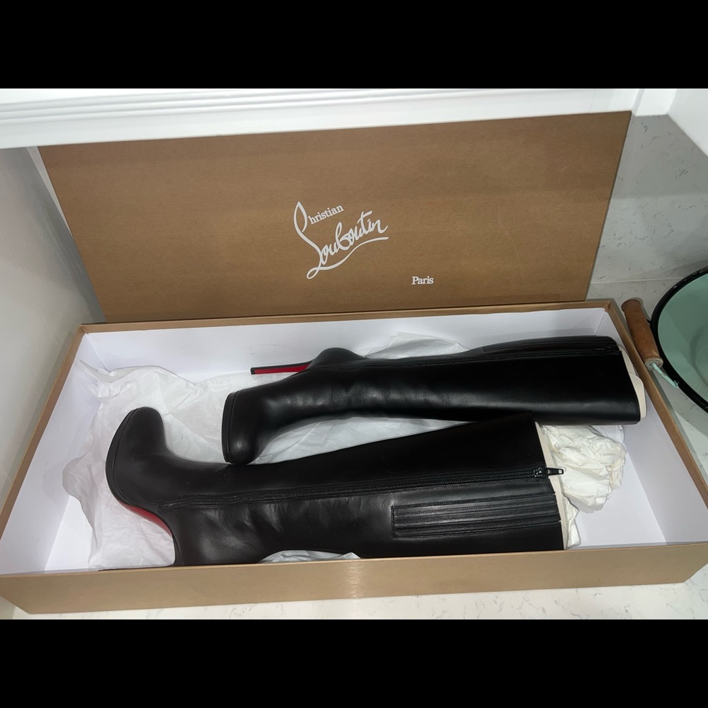 Perfect condition! Red bottoms❤️🖤
